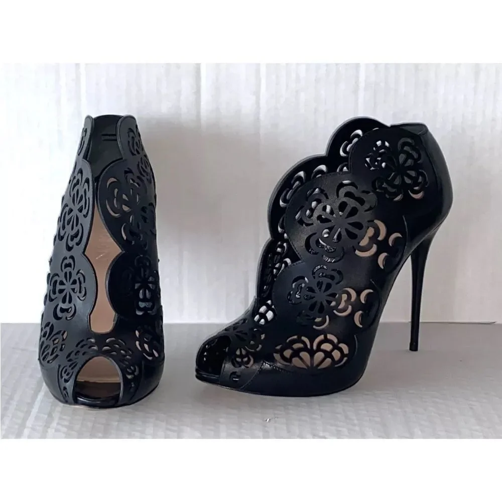 Alexander McQueen laser cut genuine leather booties, US8 - Picture 1 of 13
